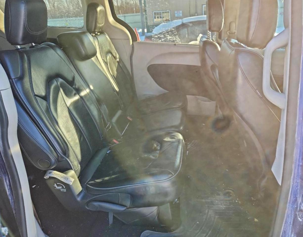 2019 CHRYSLER PACIFICA LIMITED photo 21