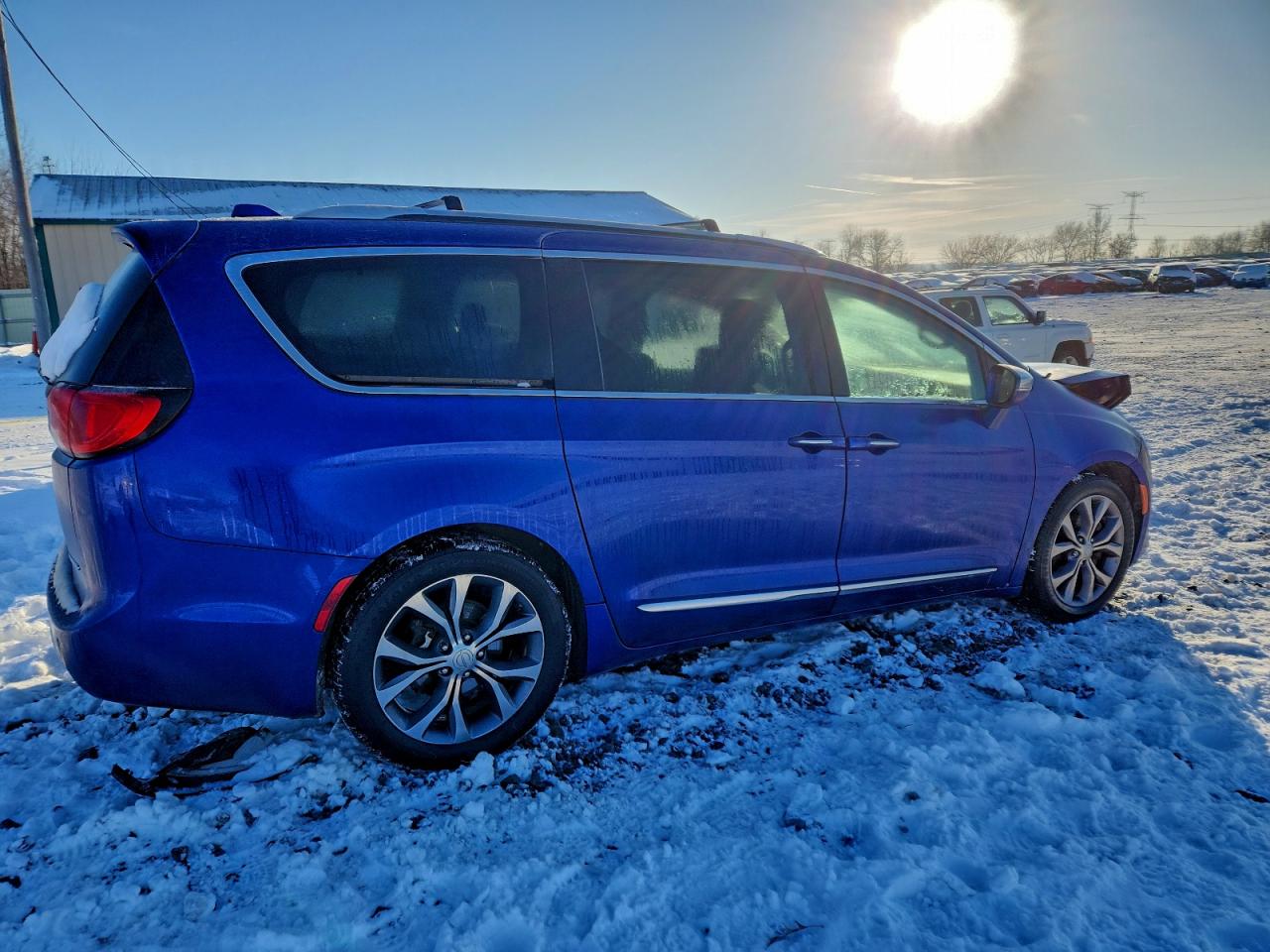 2019 CHRYSLER PACIFICA LIMITED photo 5