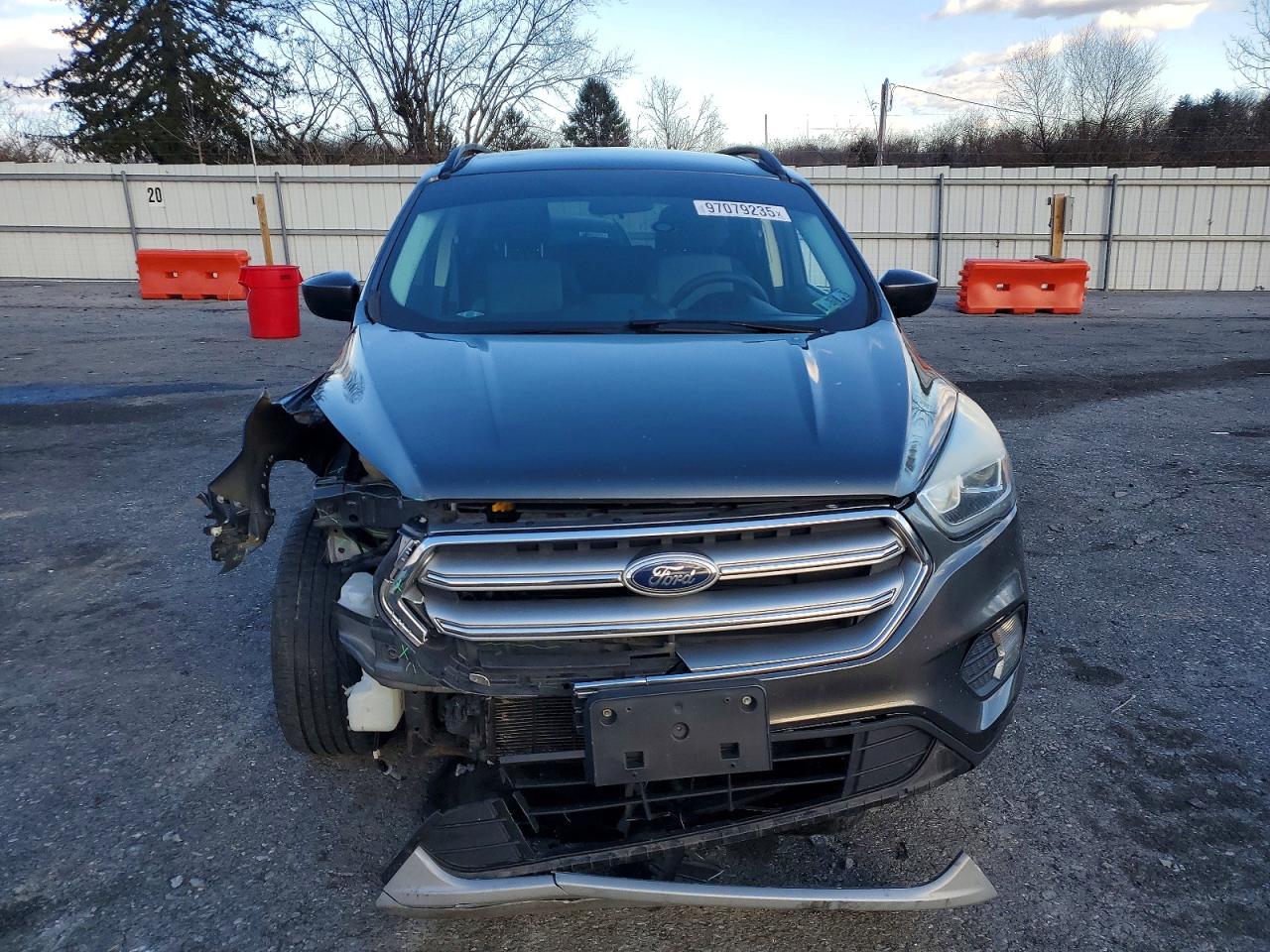 2017 FORD ESCAPE SE photo 13