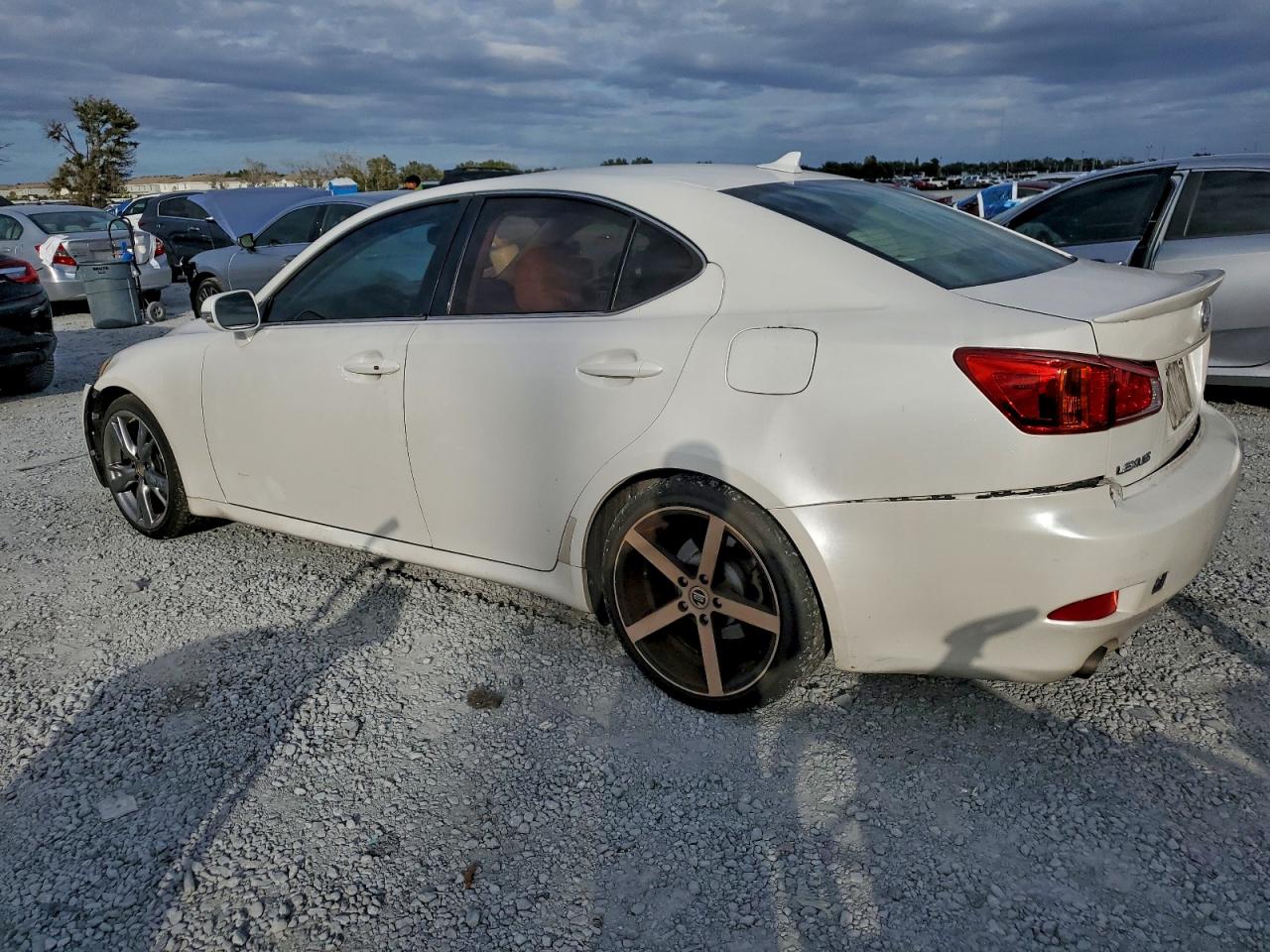 2010 LEXUS IS 250 photo 2