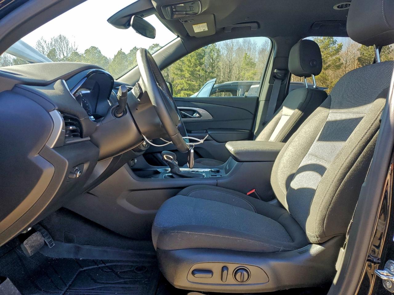 2023 CHEVROLET TRAVERSE LT photo 7