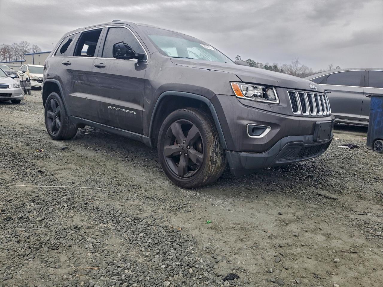 2014 JEEP GRAND CHEROKEE LAREDO photo 4