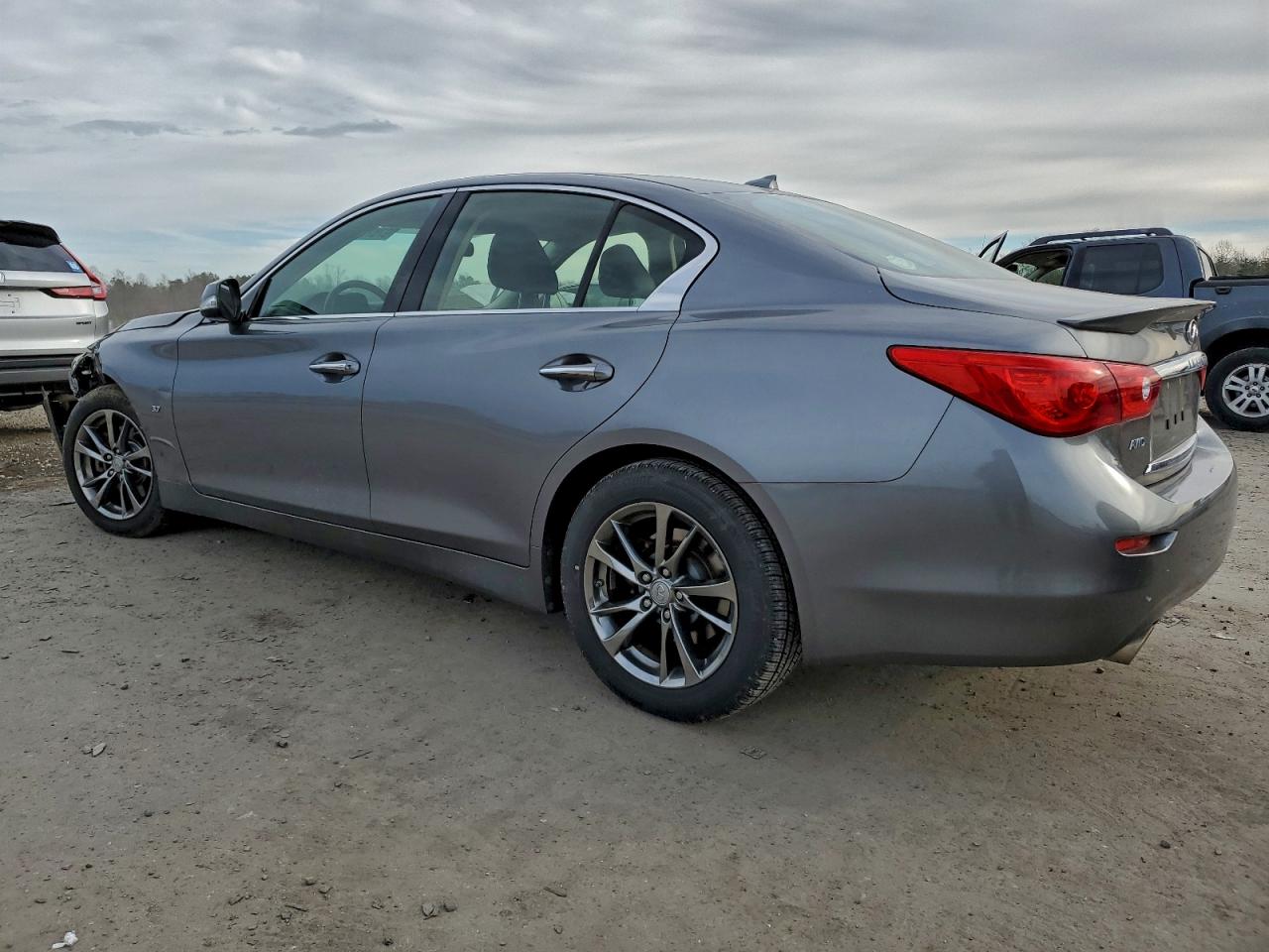 2015 INFINITI Q50 BASE photo 3