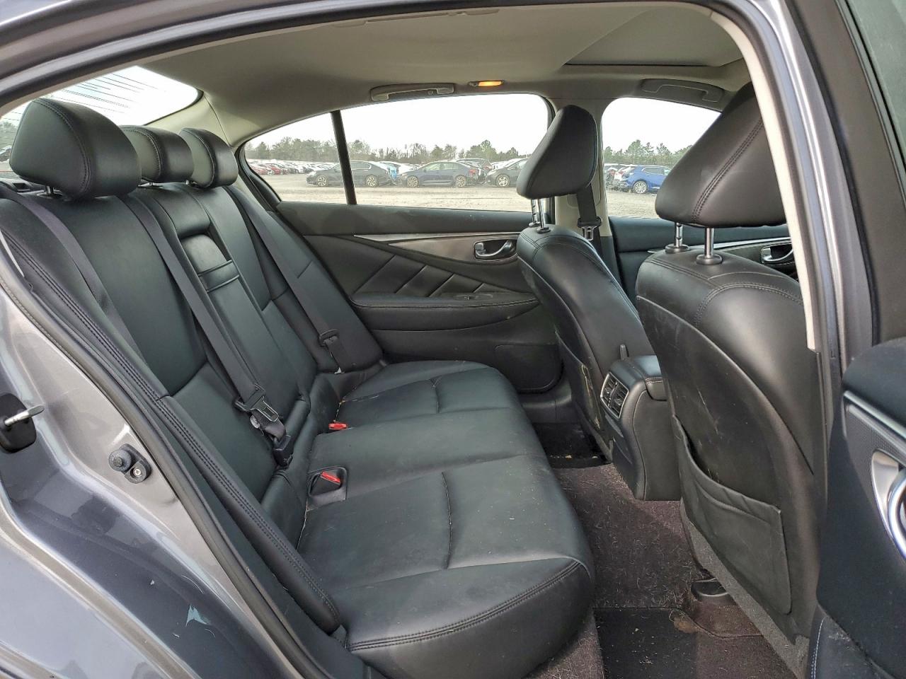 2015 INFINITI Q50 BASE photo 19