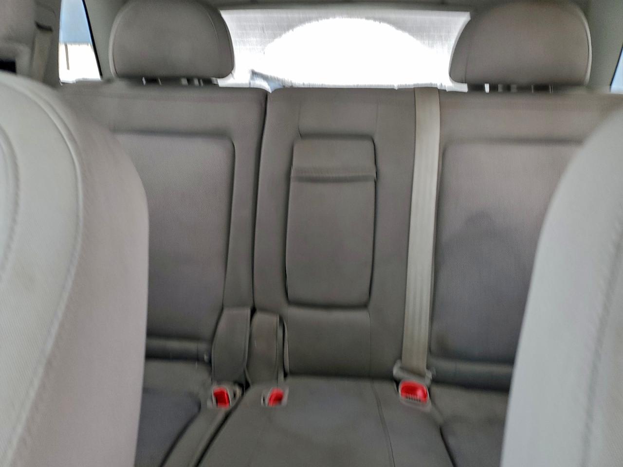 2008 SATURN VUE XE photo 10
