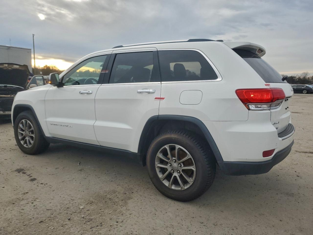 2015 JEEP GRAND CHEROKEE LIMITED photo 3