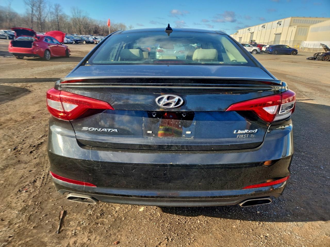 2015 HYUNDAI SONATA SPORT photo 11