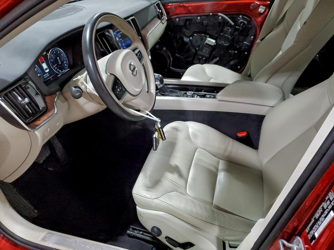 2019 VOLVO S60 T6 MOMENTUM photo 13