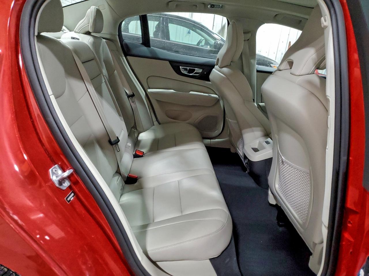 2019 VOLVO S60 T6 MOMENTUM photo 19