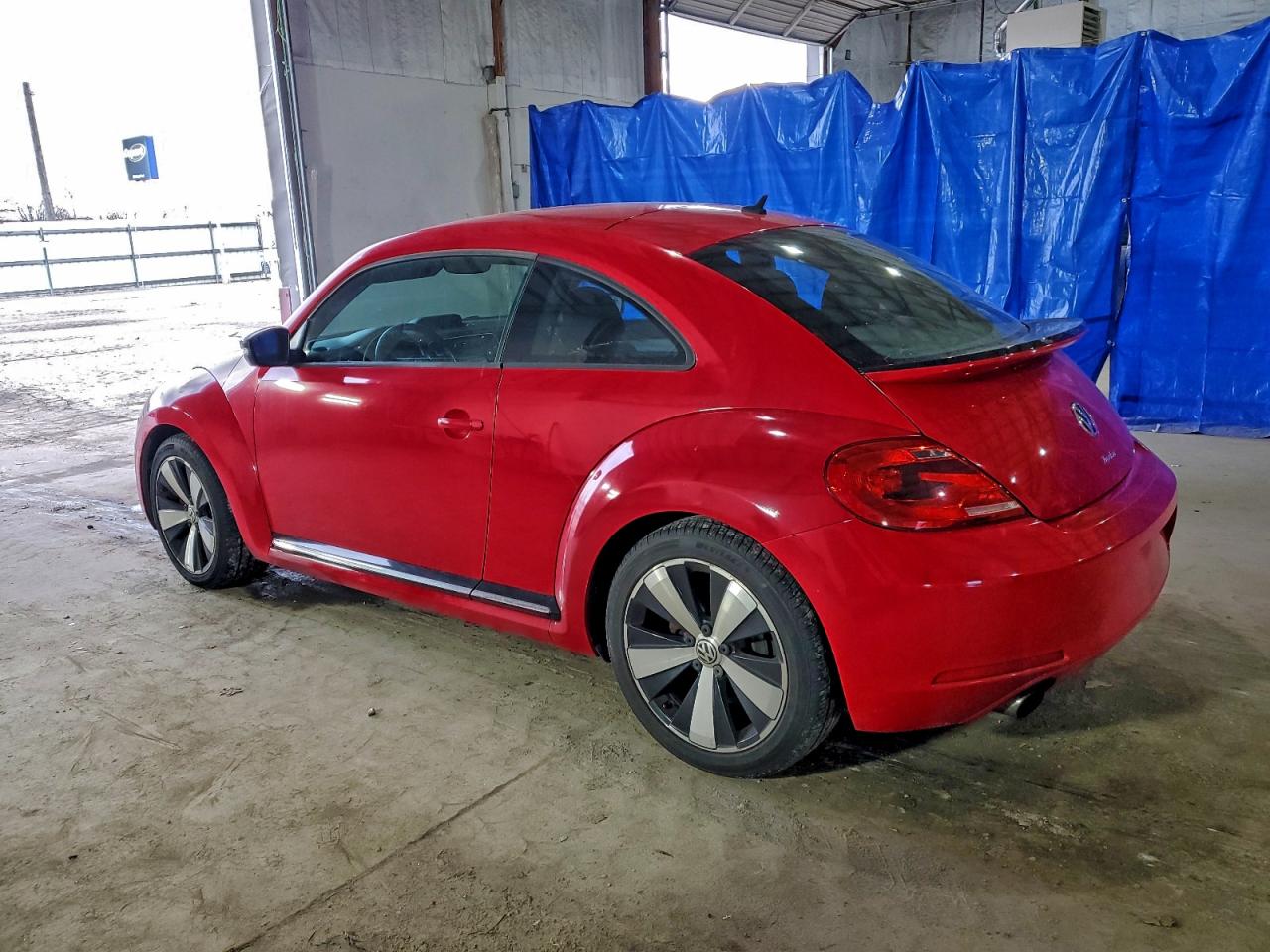 2013 VOLKSWAGEN BEETLE TURBO photo 2