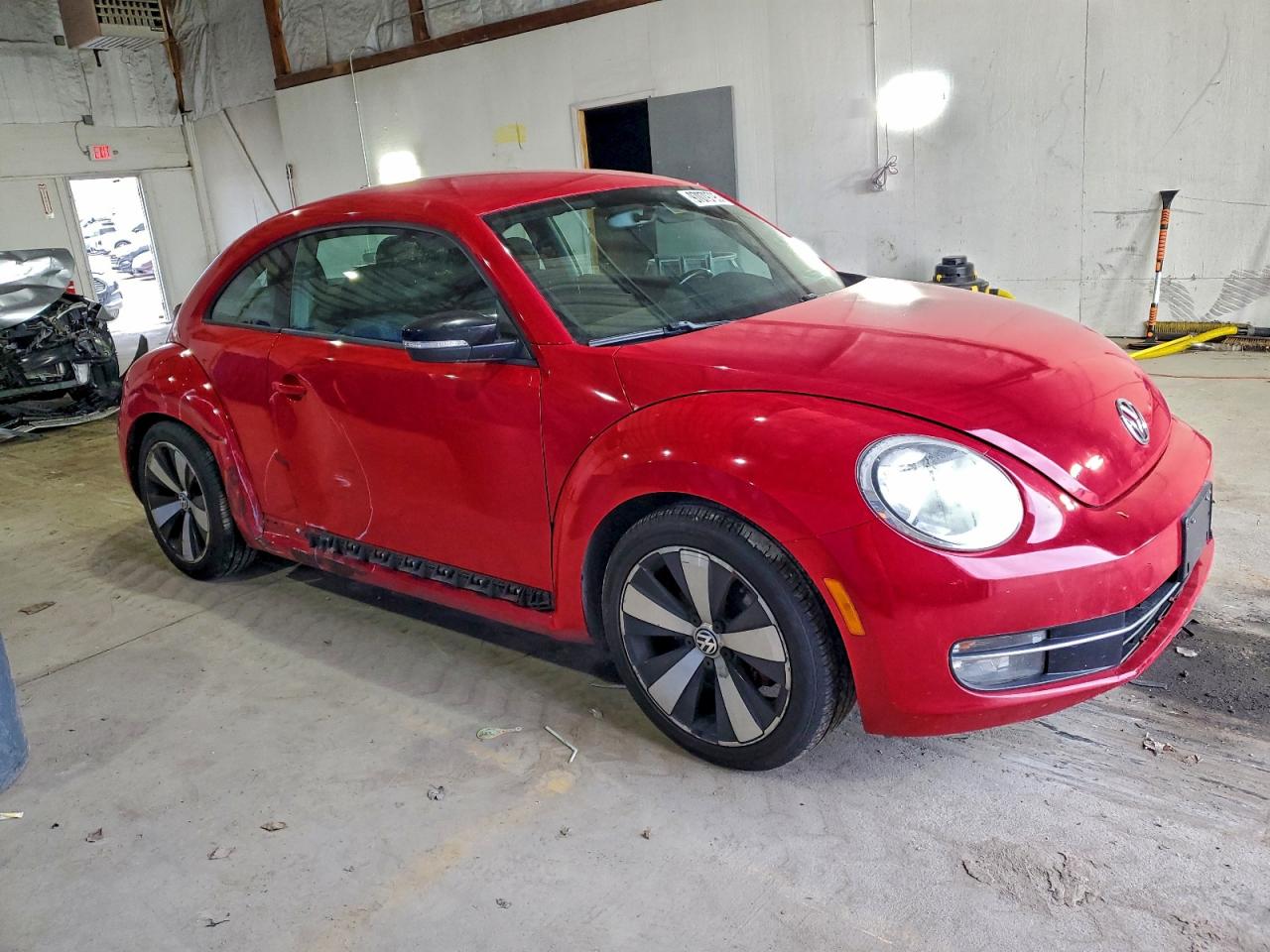 2013 VOLKSWAGEN BEETLE TURBO photo 4