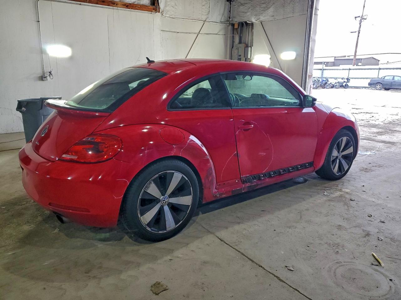 2013 VOLKSWAGEN BEETLE TURBO photo 3