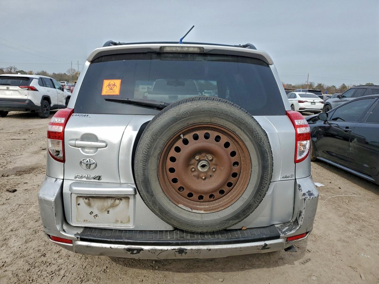 2012 TOYOTA RAV4 photo 11