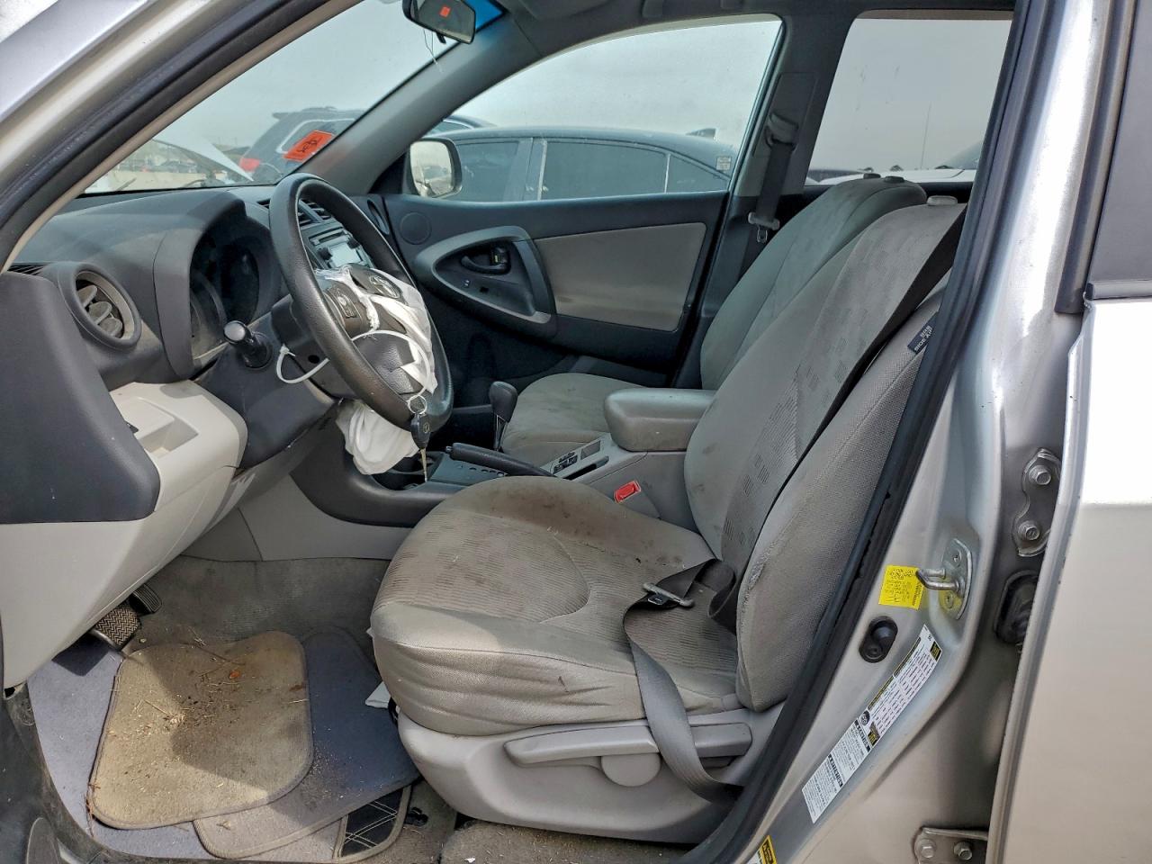 2012 TOYOTA RAV4 photo 13