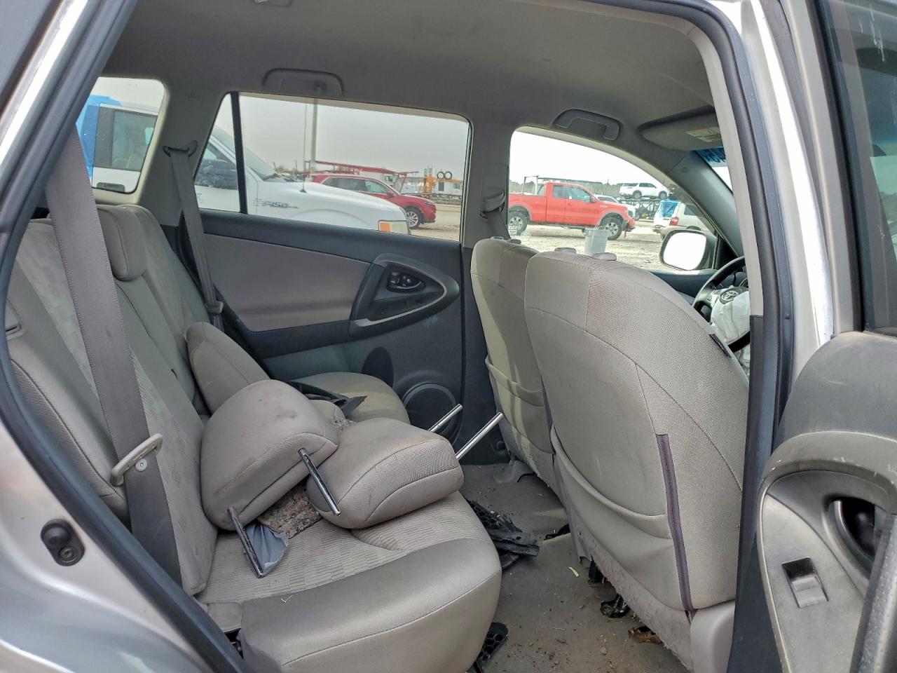 2012 TOYOTA RAV4 photo 19