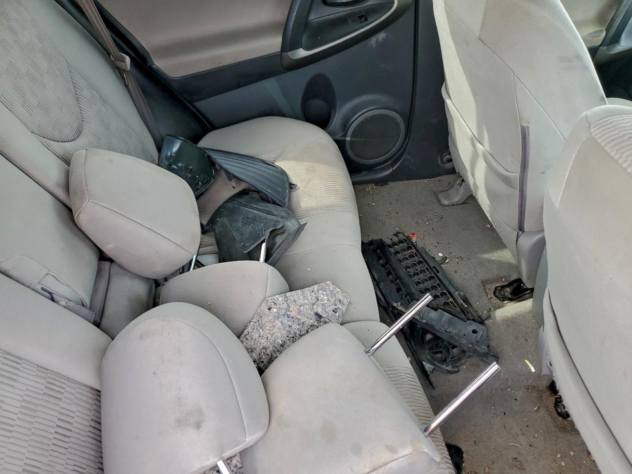 2012 TOYOTA RAV4 photo 23