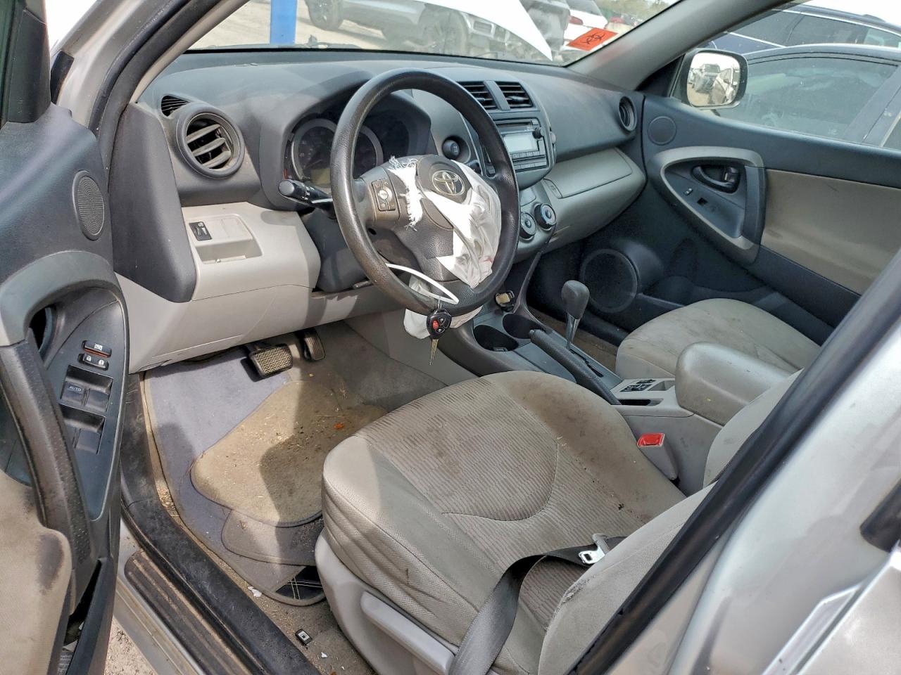 2012 TOYOTA RAV4 photo 15