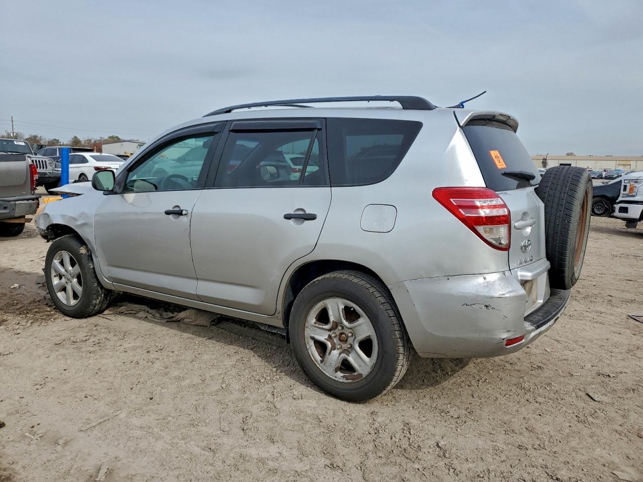 2012 TOYOTA RAV4 photo 3