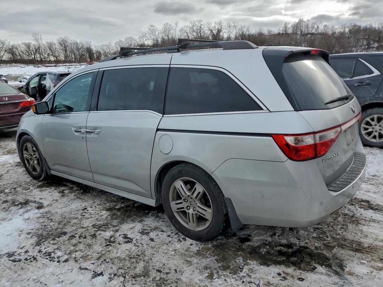 2012 HONDA ODYSSEY TOURING photo 4