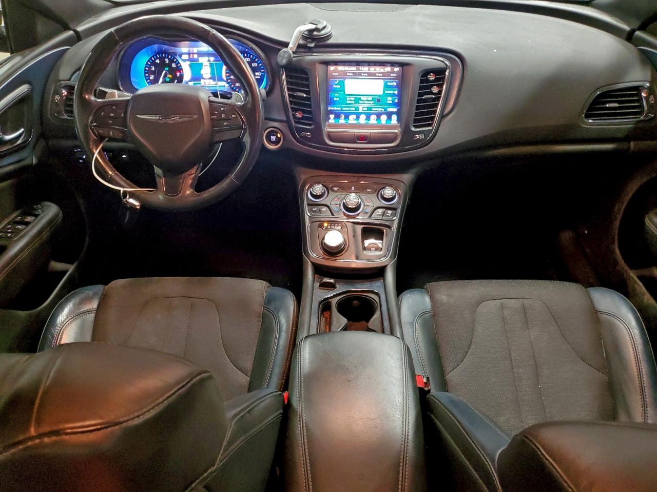 2015 CHRYSLER 200 S photo 8