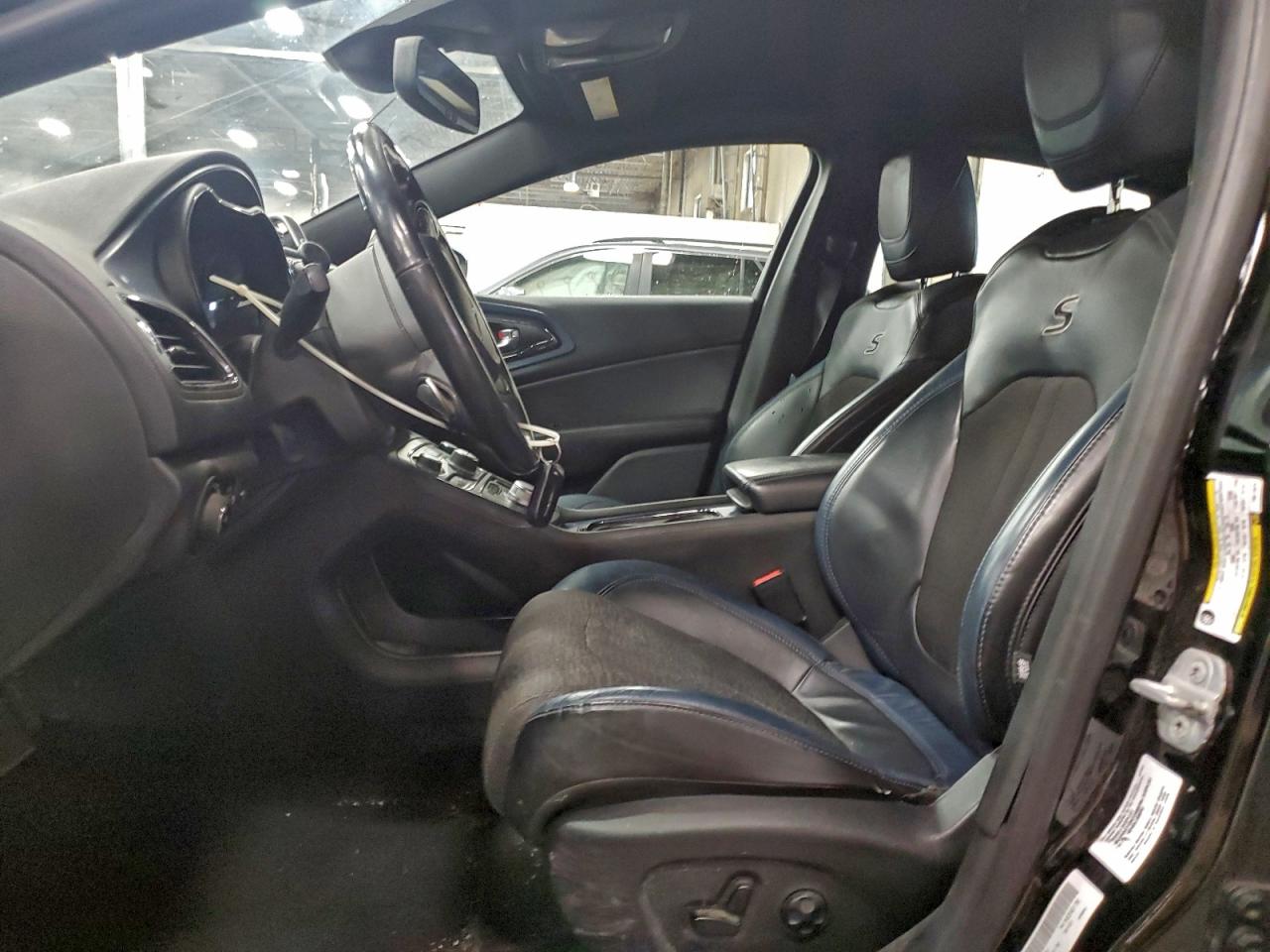 2015 CHRYSLER 200 S photo 7