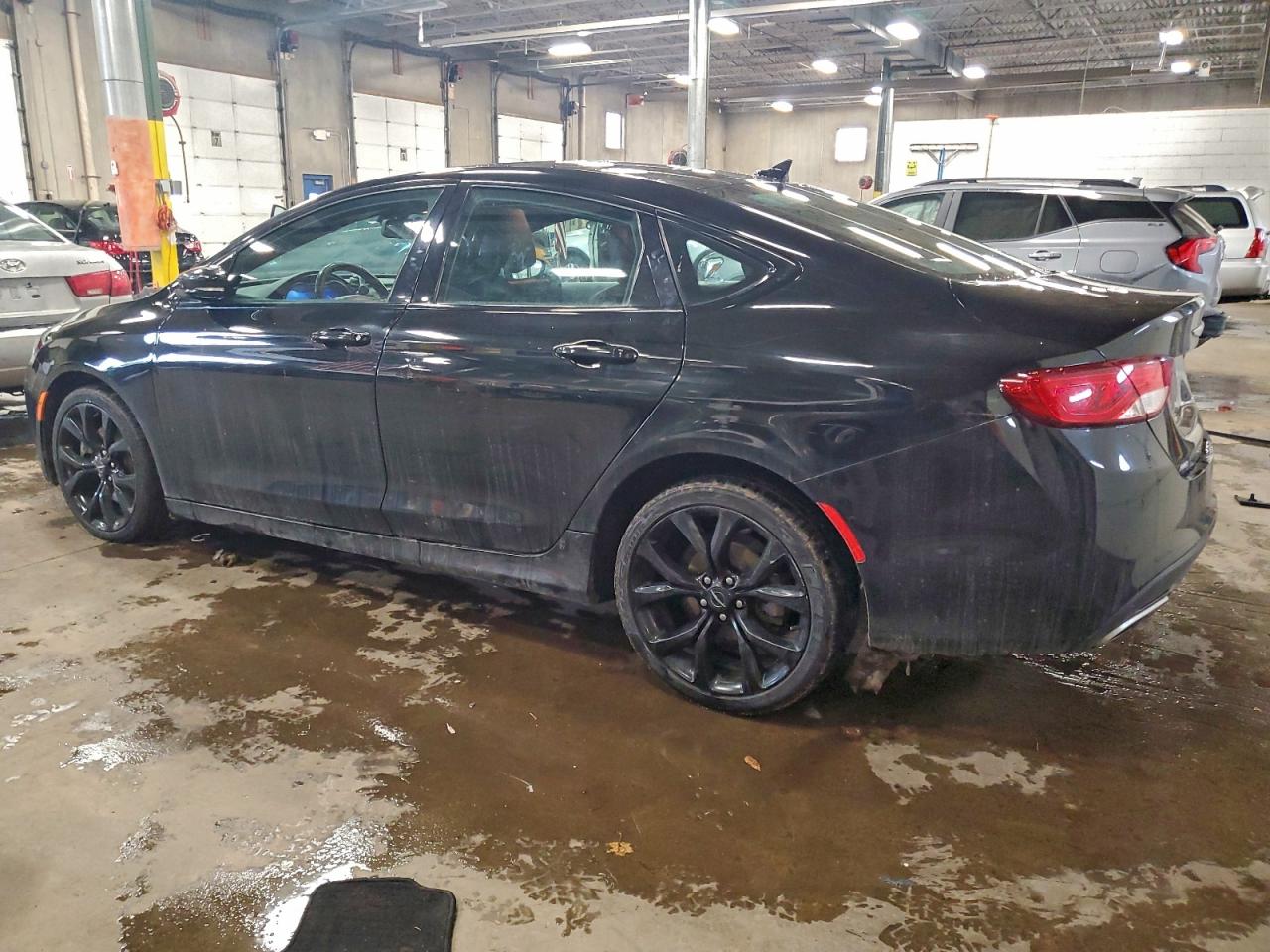 2015 CHRYSLER 200 S photo 2