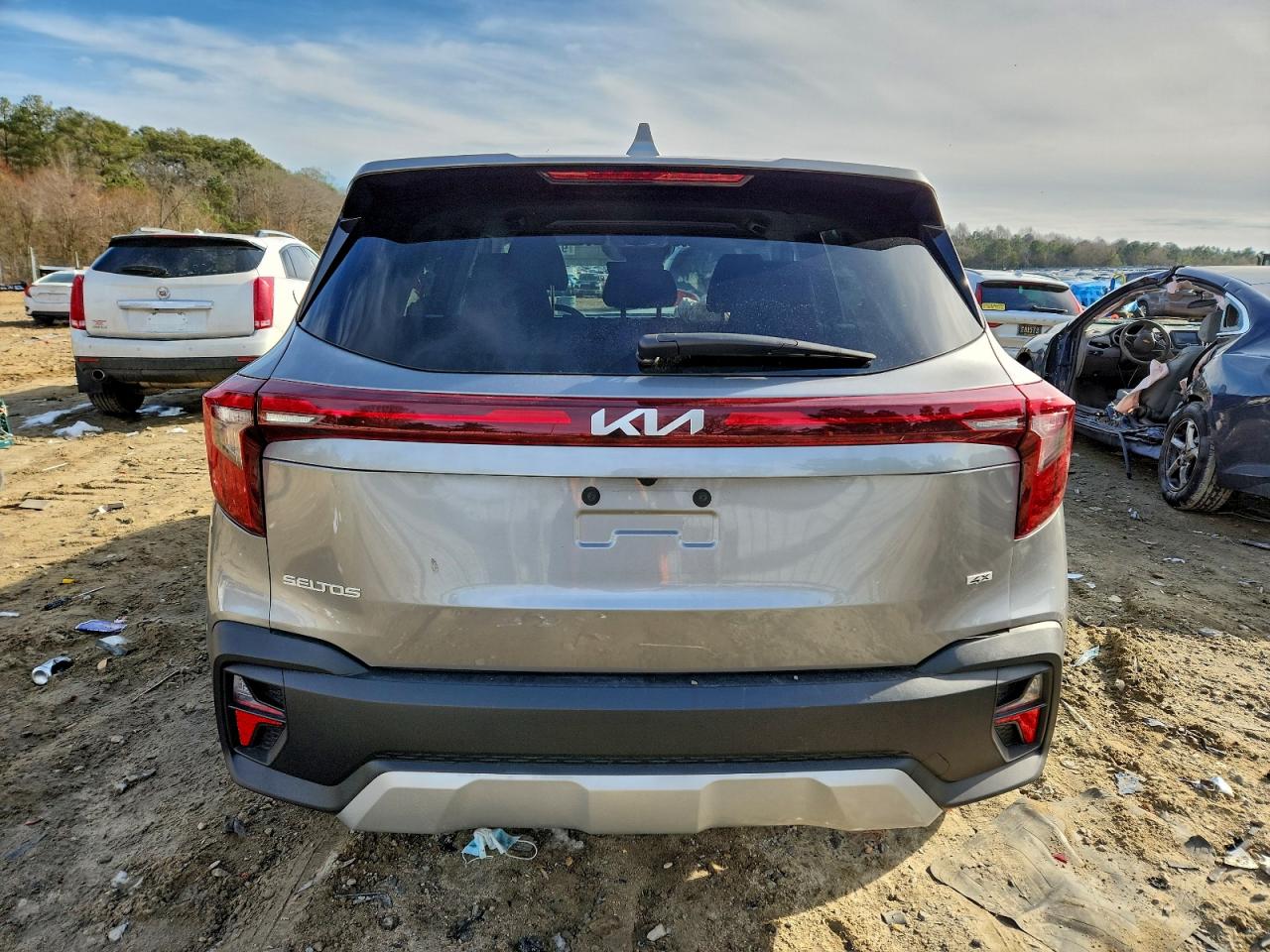 2025 KIA SELTOS LX photo 6