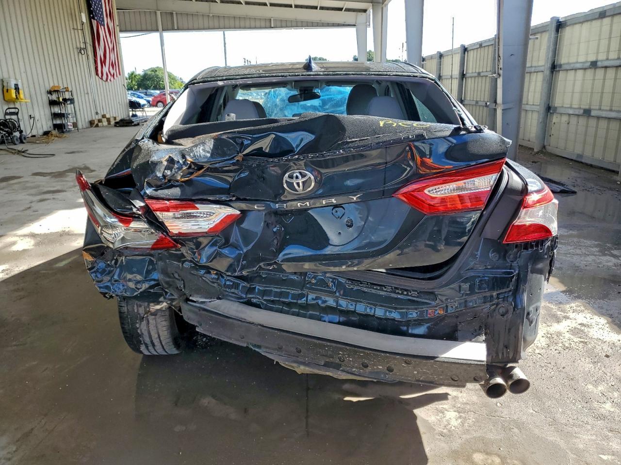 2019 TOYOTA CAMRY L photo 11