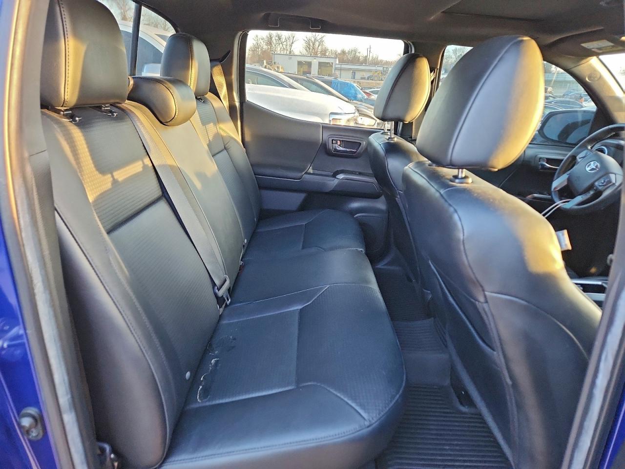 2022 TOYOTA TACOMA DOUBLE CAB photo 11