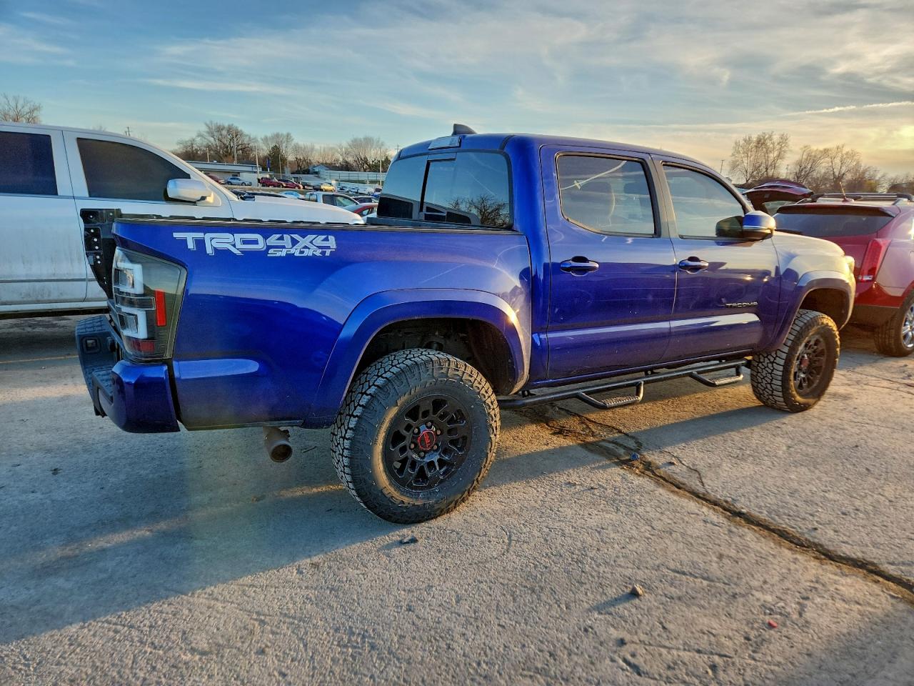 2022 TOYOTA TACOMA DOUBLE CAB photo 3