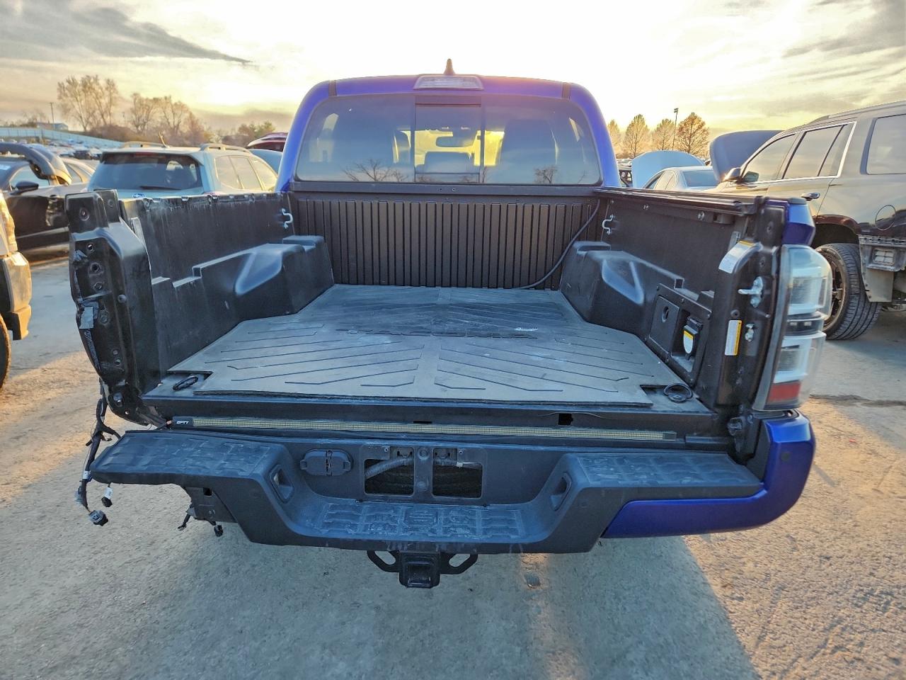 2022 TOYOTA TACOMA DOUBLE CAB photo 6