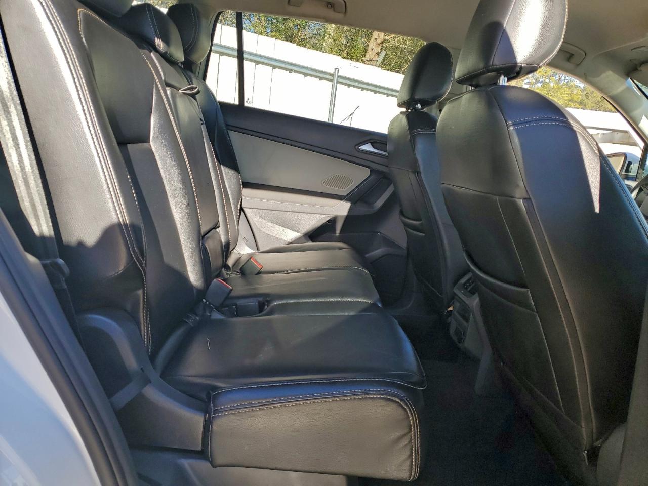 2021 VOLKSWAGEN TIGUAN S photo 31