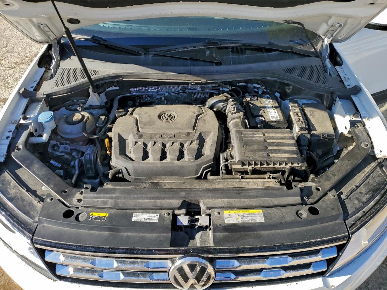 2021 VOLKSWAGEN TIGUAN S photo 34