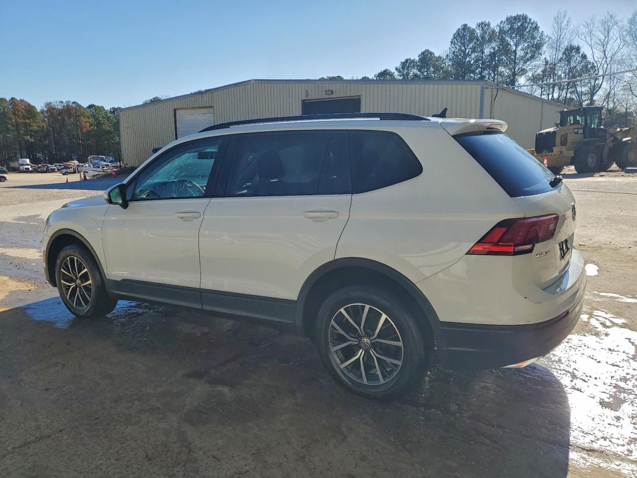 2021 VOLKSWAGEN TIGUAN S photo 4