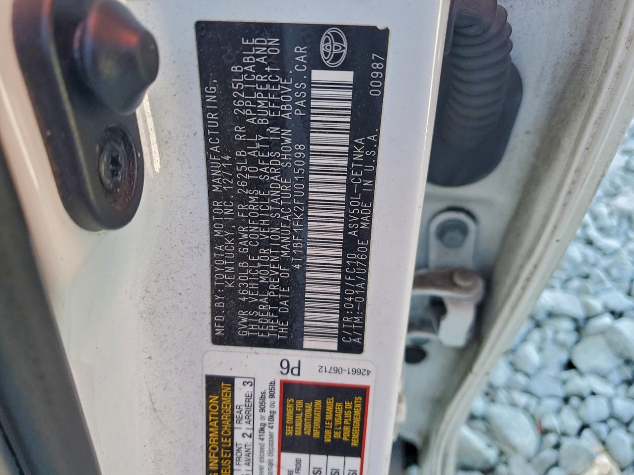 2015 TOYOTA CAMRY LE photo 13