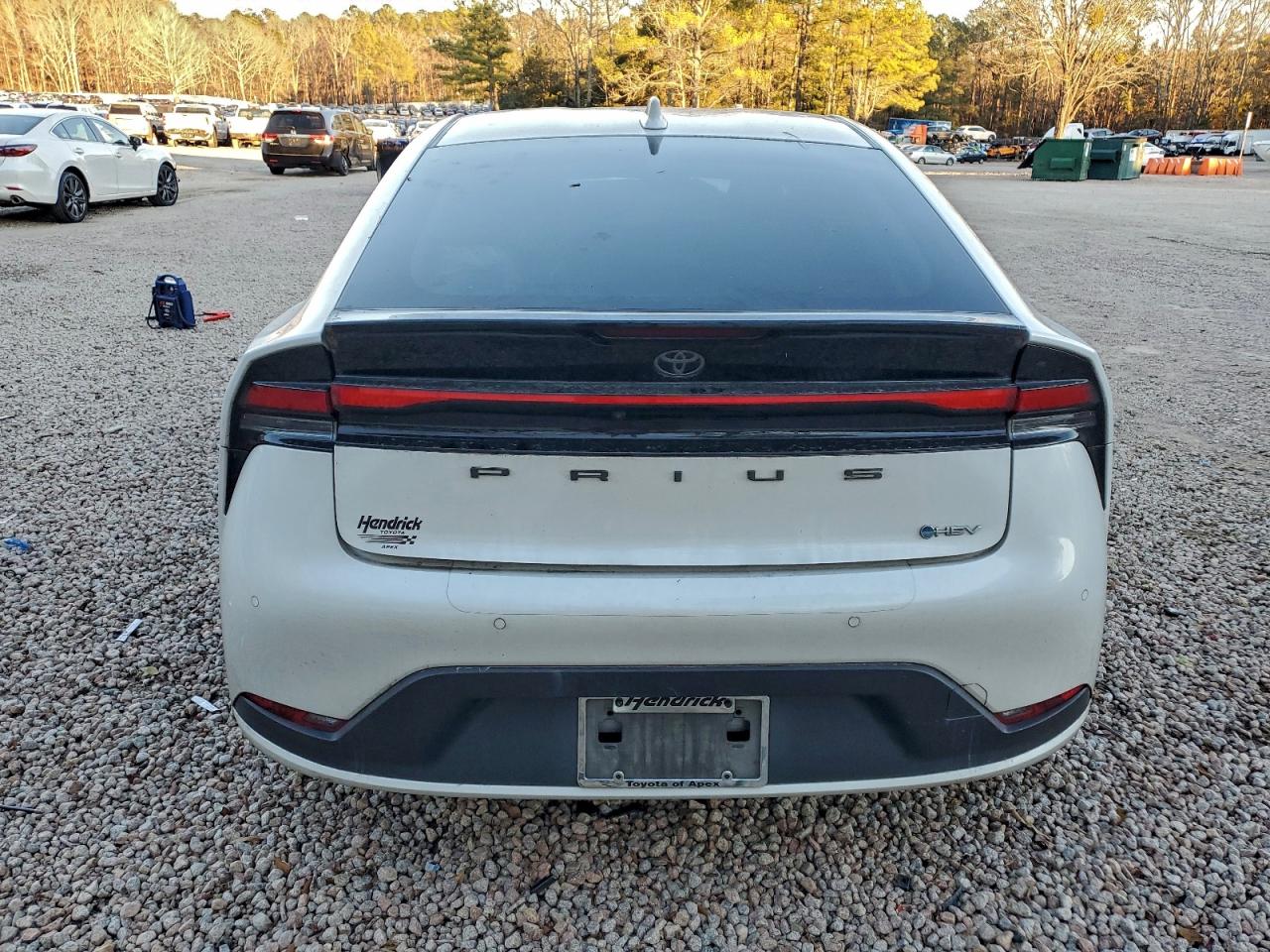 2024 TOYOTA PRIUS LE photo 11