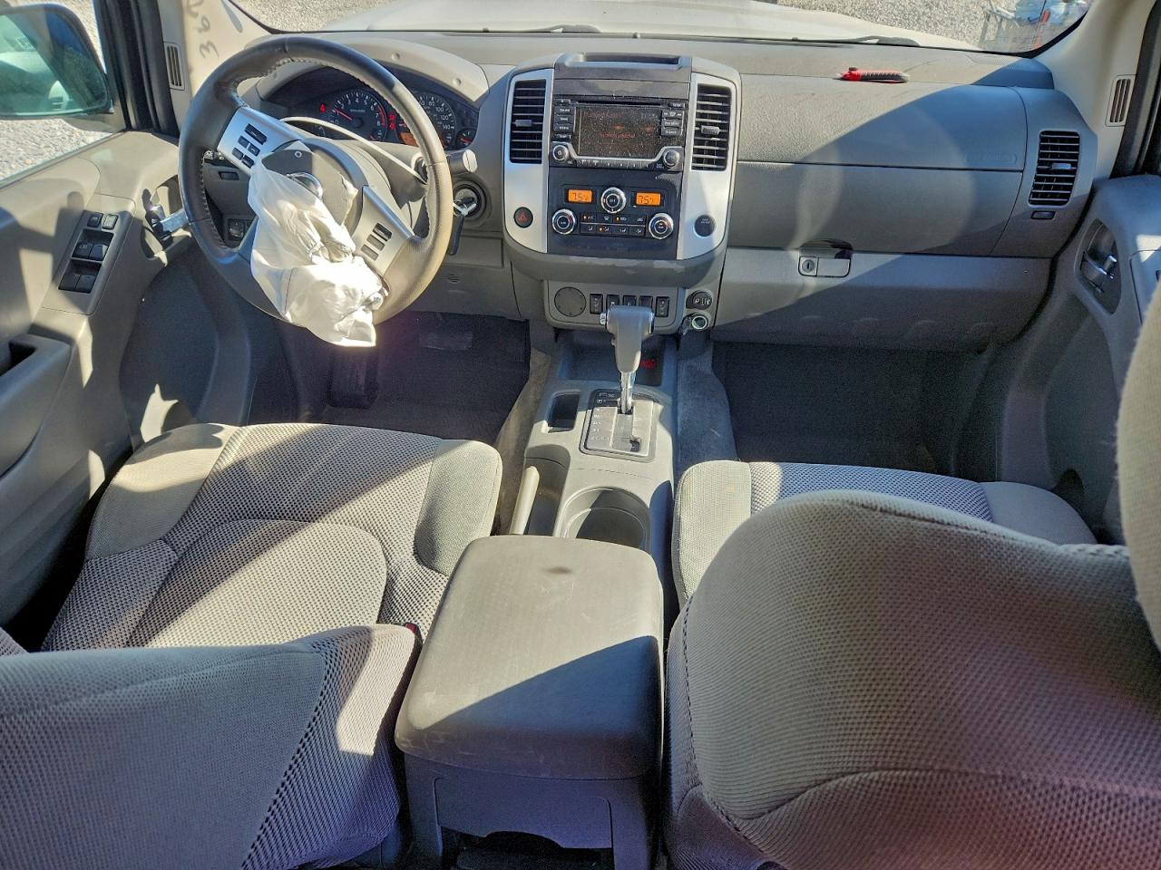 2017 NISSAN FRONTIER S photo 8