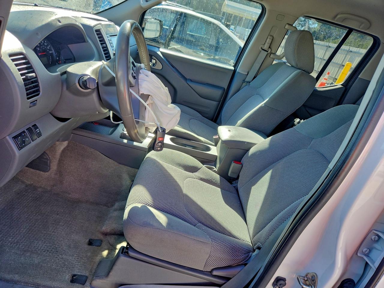 2017 NISSAN FRONTIER S photo 7