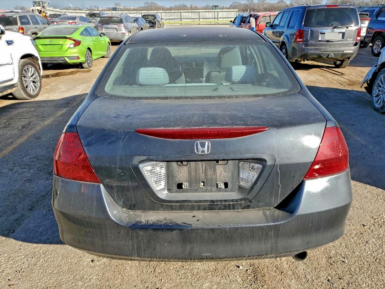 2006 HONDA ACCORD LX photo 16