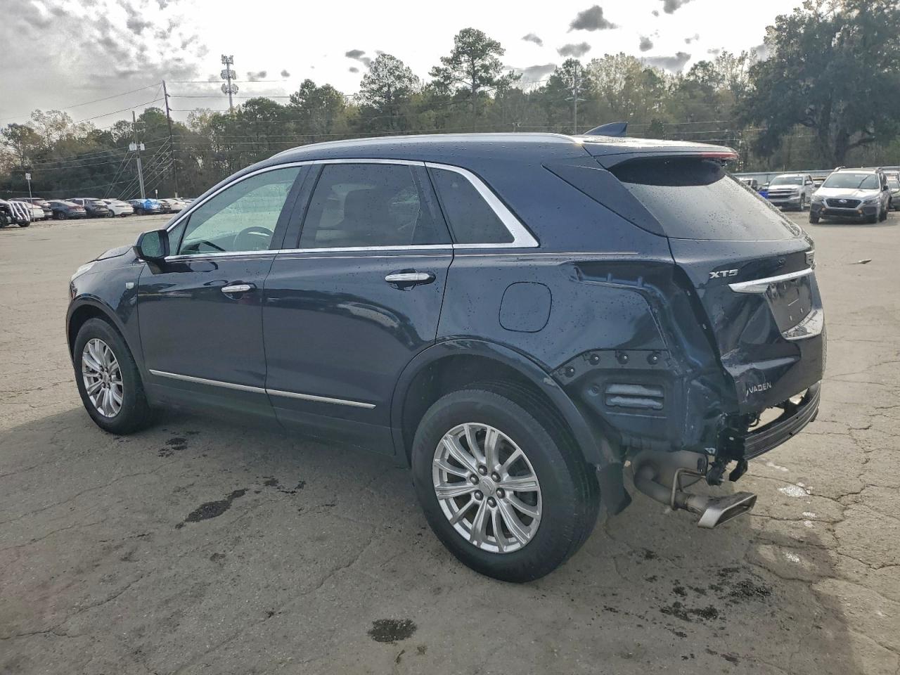 2017 CADILLAC XT5 photo 2