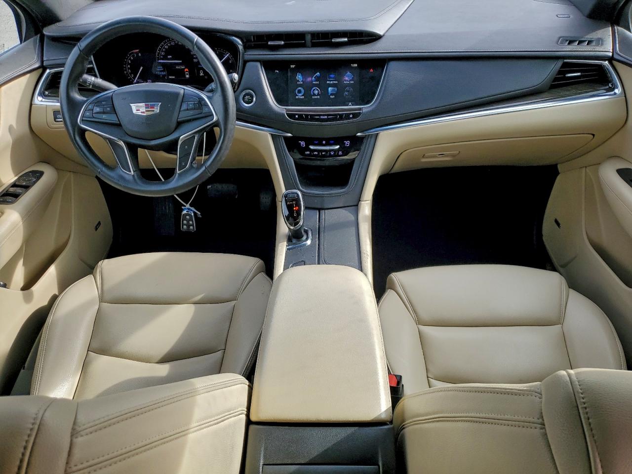 2017 CADILLAC XT5 photo 8