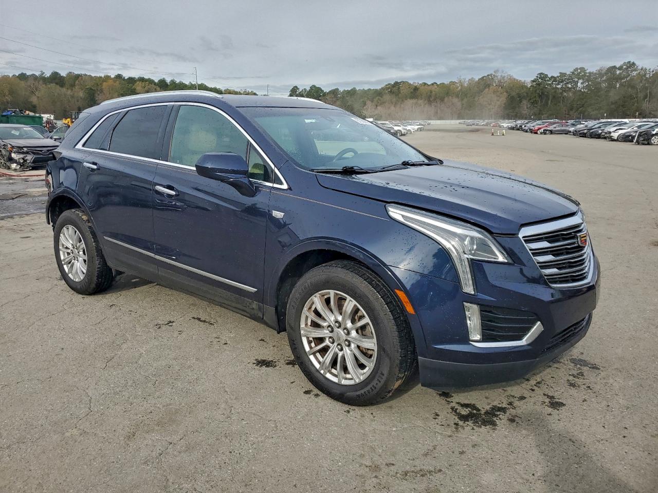 2017 CADILLAC XT5 photo 4