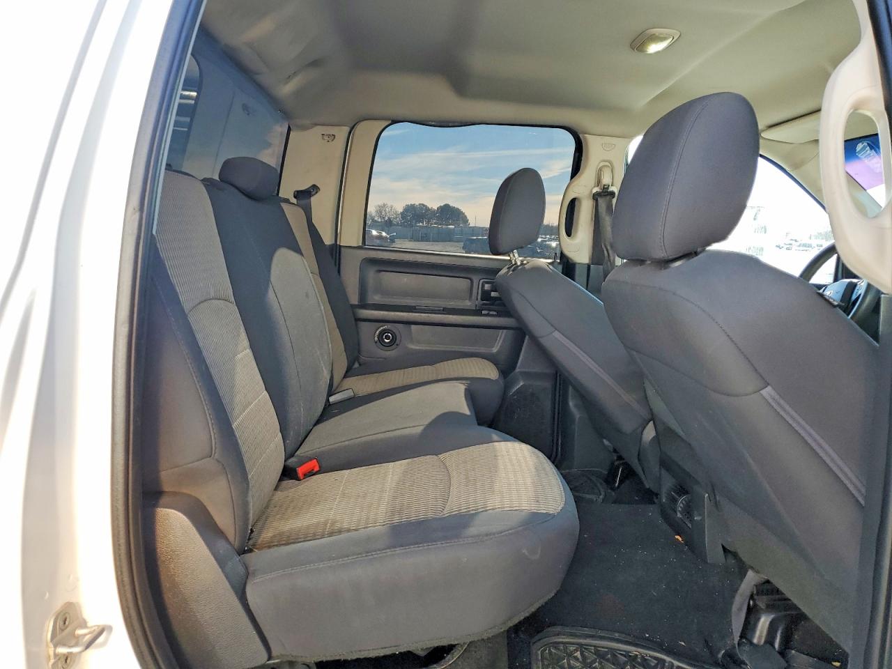 2012 DODGE RAM 3500 ST photo 19