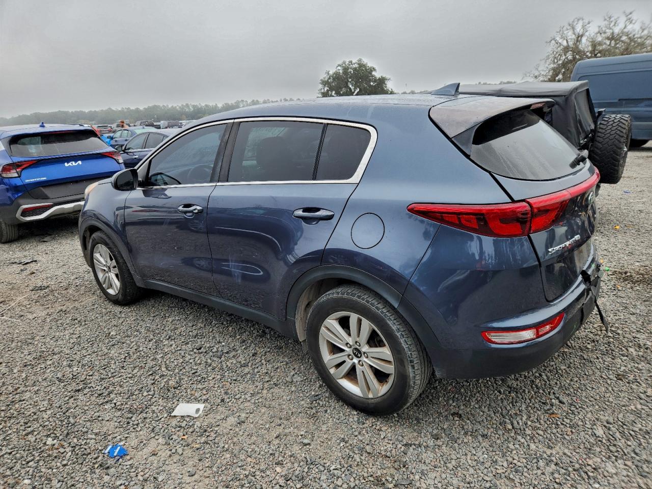2019 KIA SPORTAGE LX photo 3