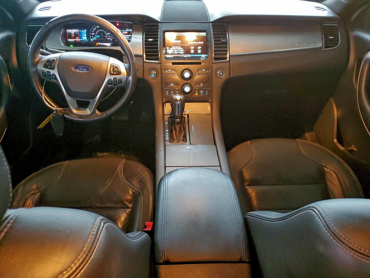 2015 FORD TAURUS SEL photo 15