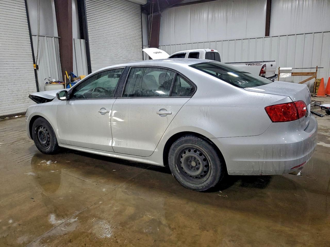 2014 VOLKSWAGEN JETTA BASE photo 2