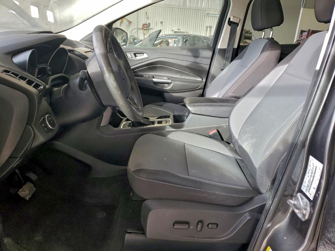 2017 FORD ESCAPE SE photo 7