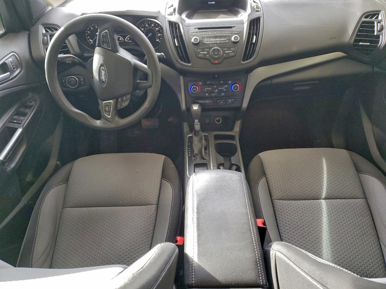 2017 FORD ESCAPE SE photo 8