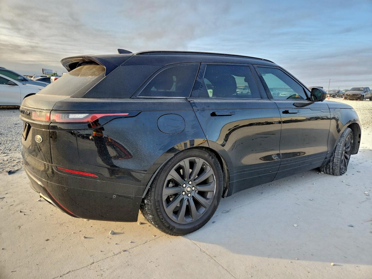 2019 LAND ROVER RANGE ROVER VELAR R-DYNAMIC SE photo 5