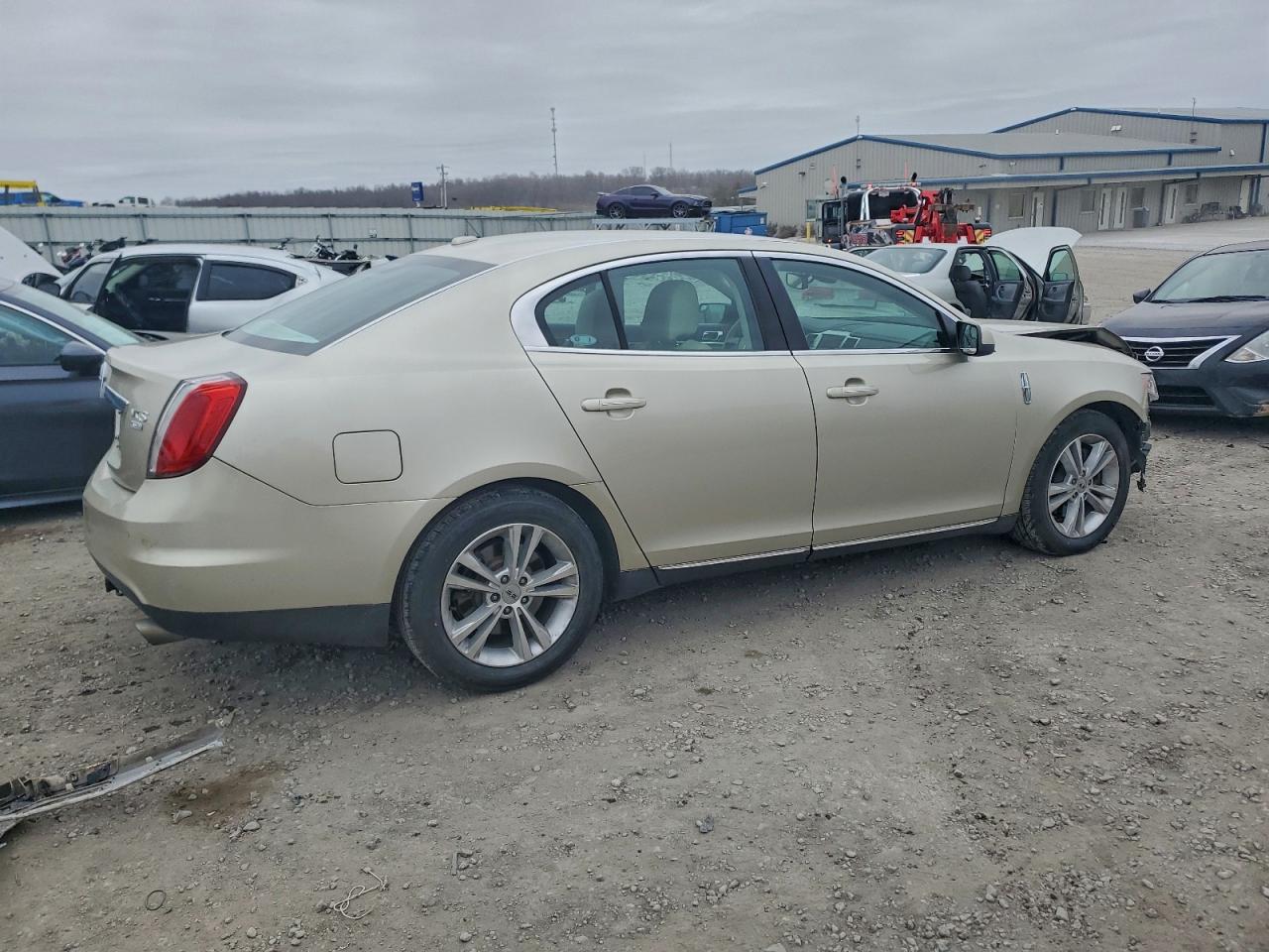2011 LINCOLN MKS photo 5